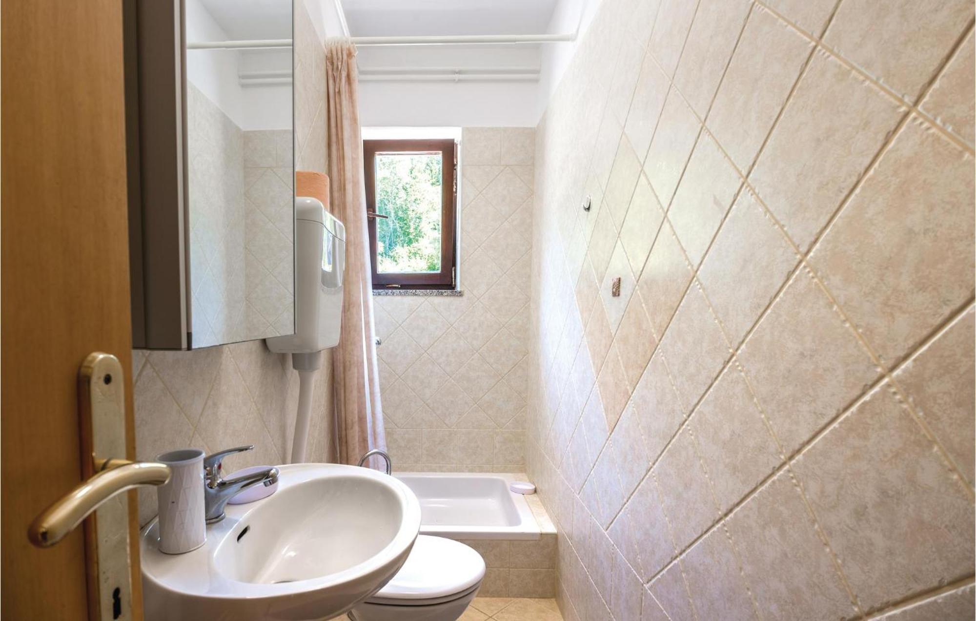 Amazing Apartment In Veprinac With Kitchen Extérieur photo