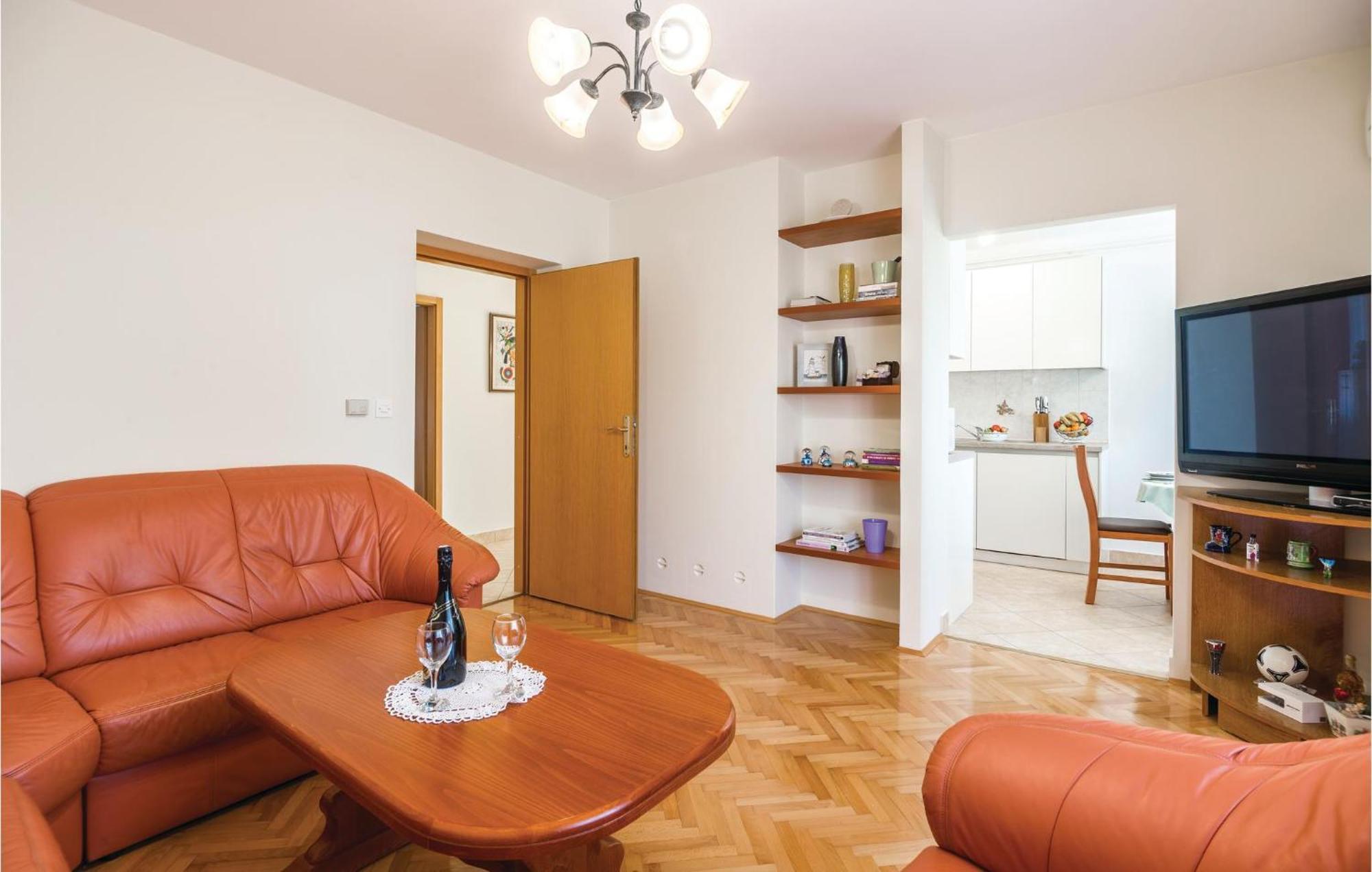 Amazing Apartment In Veprinac With Kitchen Extérieur photo
