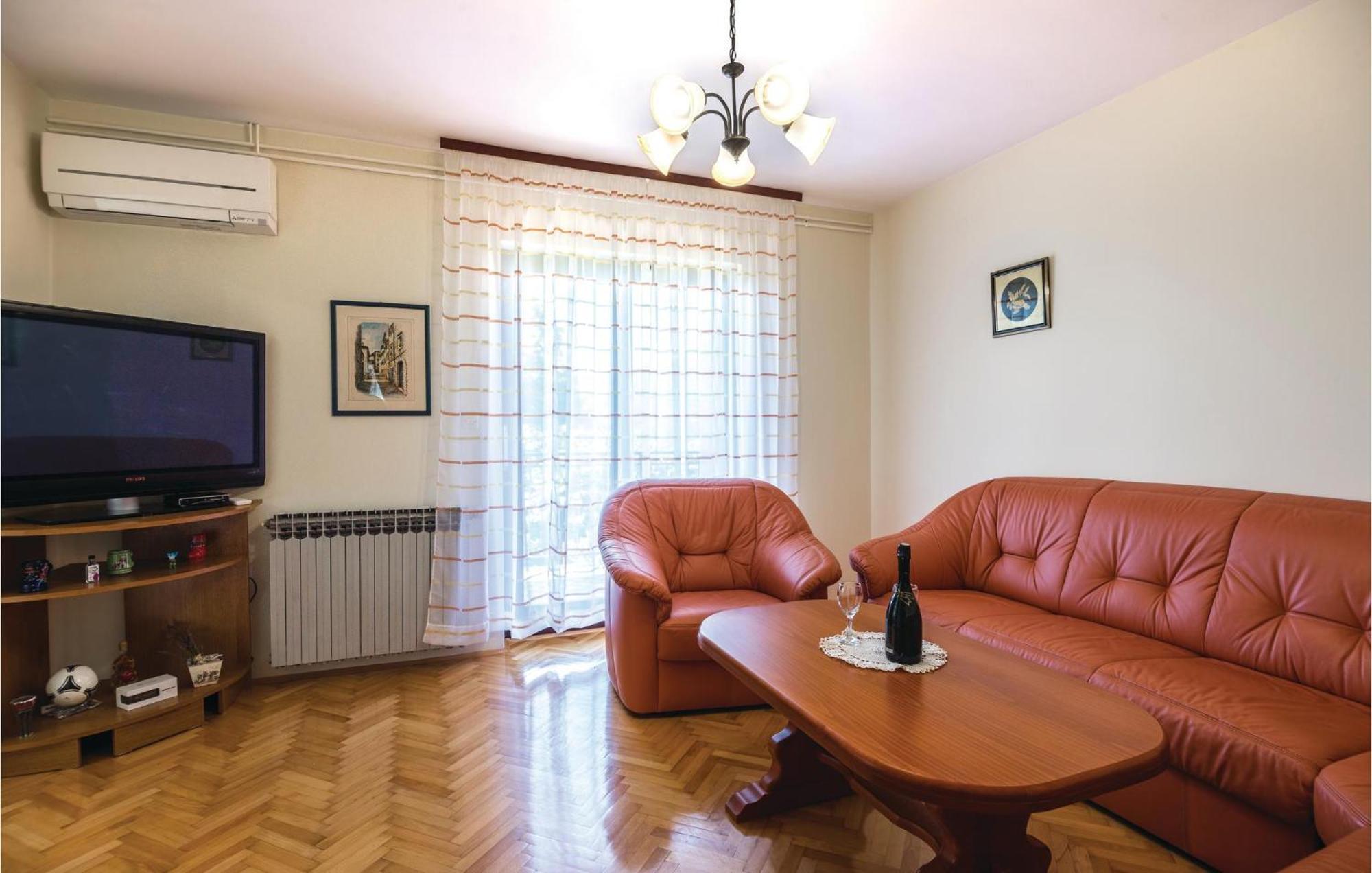Amazing Apartment In Veprinac With Kitchen Extérieur photo