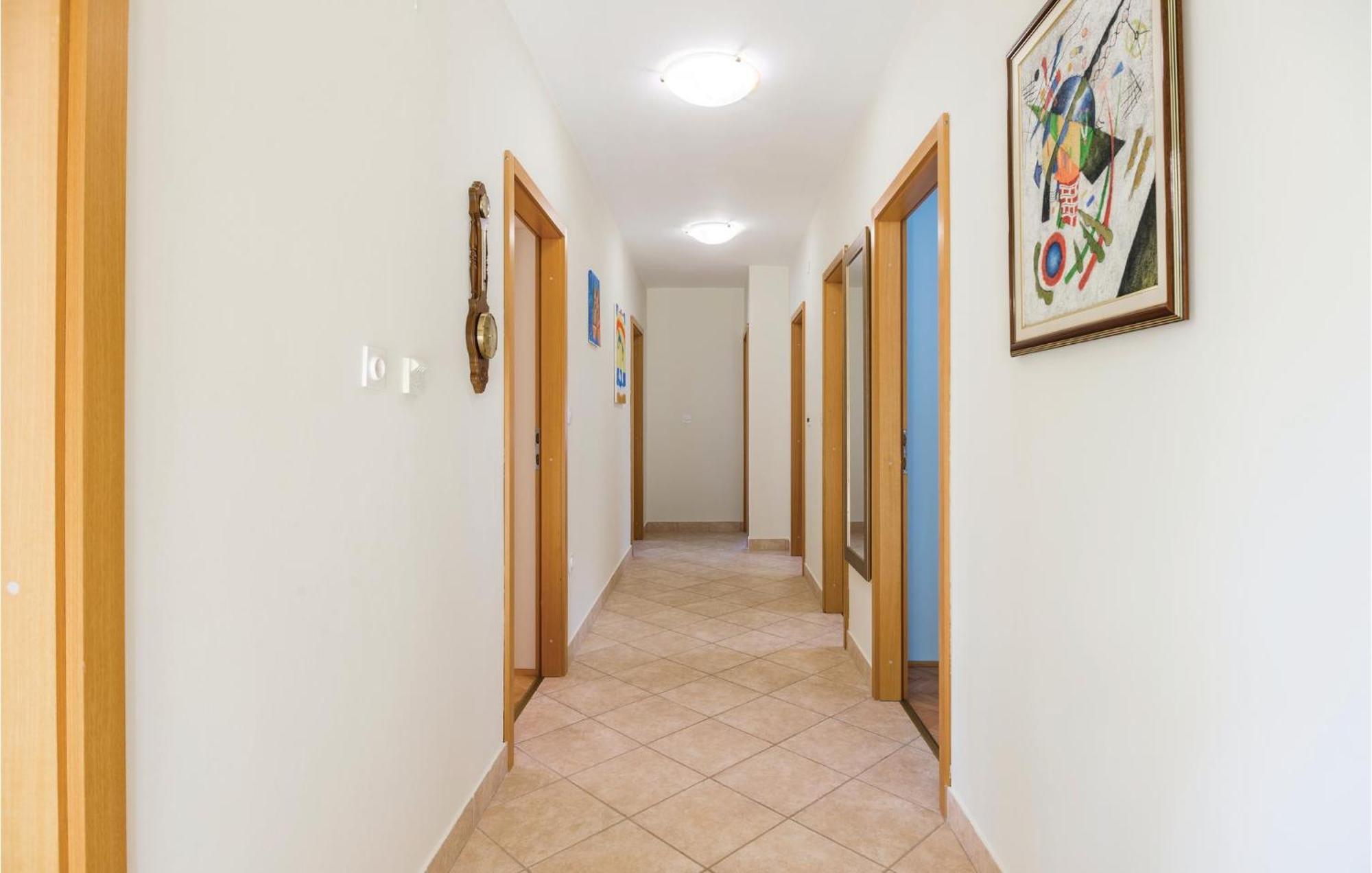 Amazing Apartment In Veprinac With Kitchen Extérieur photo